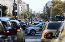 Αυτοκίνητα σε κίνηση στη Λεωφόρο Συγγρού