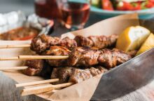 Τα street food αθηναϊκά στέκια που αγαπάμε