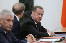 Μεντβέντεφ: Η Ρωσία επιδιώκει τη νίκη, όχι τον συμβιβασμό στις συνομιλίες με την Ουκρανία