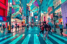 Για πρώτη φορά εδώ και ένα αιώνα οι γεννήσεις στην Ιαπωνία είναι λιγότερες από 700.000 