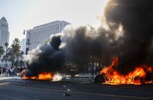 Explainer: Γιατί διαδηλώνει ο κόσμος στο Λος Άντζελες;