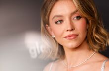 Η Σίντνεϊ Σούινι πήρε 13 κιλά για να ενσαρκώσει την Κρίστι Μάρτιν - Οι εντυπωσιακές αλλαγές στο σώμα της