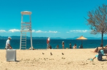 Για βουτιά μετά τη δουλειά: Αποδράσεις στην ακτογραμμή της Αττικής 