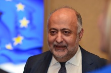 Δημήτρης Τσιόδρας