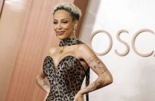 Viral βίντεο της Doja Cat αναζωπυρώνει τη συζήτηση για τη σχέση με το κοινό της - Η αντίδραση της τραγουδίστριας, που χαρακτήρισε συνάντηση με fan «αηδιαστική» 