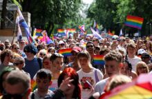 Ευρωβουλευτές στηρίζουν τη ΛΟΑΤΚΙ+ κοινότητα στην Ουγγαρία με την παρουσία τους στο Pride της Βουδαπέστης, κόντρα στις απαγορεύσεις Όρμπαν.