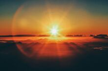 Θερινό Ηλιοστάσιο 2025: Αντίστροφη μέτρηση για τη μεγαλύτερη μέρα του χρόνου - Πόσο θα διαρκέσει