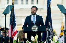 Ο Τζέι Ντι Βανς δήλωσε ότι το εμπλουτισμένο ουράνιο του Ιράν πιθανότατα διασώθηκε, παρά τους βομβαρδισμούς των ΗΠΑ σε πυρηνικές εγκαταστάσεις.