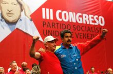 Βενεζουέλα: Ο πρώην επικεφαλής της στρατιωτικής αντικατασκοπείας Ούγκο Καρβαχάλ δηλώνει ένοχος για διακίνηση ναρκωτικών στις ΗΠΑ - Αντιμετωπίζει ισόβια.