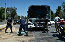 Οι πρώτες εικόνες από το σημείο της σύγκρουσης των δύο λεωφορείων στη Βούλα