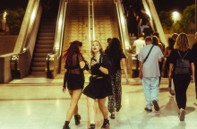 Αθήνα 24: Πώς έζησαν οι κάτοικοι της πρωτεύουσας το ολονύκτιο ωράριο των Μέσων Μαζικής Μεταφοράς