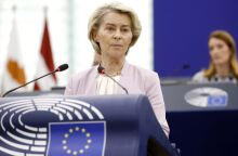 Με 360 ψήφους κατά, το Ευρωκοινοβούλιο απέρριψε την πρόταση μομφής κατά της Ούρσουλα φον ντερ Λάιεν που στήριξε η ακροδεξιά, λόγω του Pfizergate.