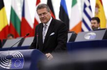 Οι απειλές Τραμπ για δασμούς 30% στα ευρωπαϊκά προϊόντα θα «απαγορεύσουν πρακτικά» το διατλαντικό εμπόριο, δήλωσε ο επικεφαλής διαπραγματευτής της ΕΕ με τις ΗΠΑ