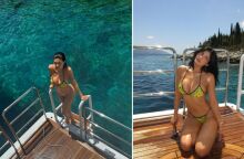 Η Κάιλι Τζένερ στην Ελλάδα -  Ποζάρει με μαγιό Chanel στην Κεφαλονιά, παρέα με τη Στόρμι και τη Stassie, λίγο πριν την κυκλοφορία της νέας συλλογής της