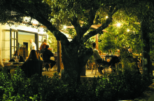 Alibertos Food & Wine: Το χανιώτικο wine place που κάνει τη διαφορά