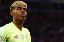 Έρευνα ζητά η Ισπανία για το πάρτι του Λαμίν Γιαμάλ, όπου φέρεται να προσέλαβε άτομα με νανισμό ως διασκέδαση, προκαλώντας αντιδράσεις.