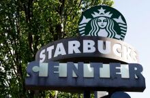 Η Starbucks ζητά από τους υπαλλήλους της να εργάζονται δια ζώσης 4 ημέρες την εβδομάδα, προσφέροντας αποζημίωση σε όσους επιλέξουν να αποχωρήσουν.