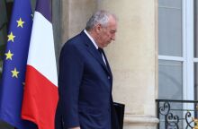 Γαλλία: H επιχείρηση «καμικάζι» του Φρανσουά Μπαϊρού