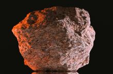 Το μεγαλύτερο κομμάτι από τον Άρη που έχει βρεθεί στη Γη πουλήθηκε για 4,3 εκατ. δολάρια σε δημοπρασία