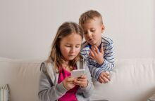 Τα παιδιά ζητούν συμβουλές και λύσεις από την τεχνητή νοημοσύνη - Γιατί αυτό είναι επικίνδυνο