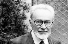 «Η ανακωχή» του Πρίμο Λέβι: Ο επιζήσας του Άουσβιτς βαδίζει πάνω στα ερείπια της Ευρώπης