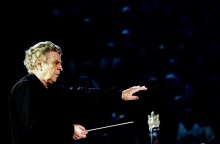 Σαν σήμερα, 29 Ιουλίου 1925 γεννήθηκε ο Μίκης Θεοδωράκης