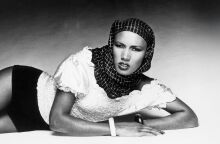 Η ιστορία της Γκρέις Τζόουνς: Ένα τοτέμ της μόδας και της μουσικής έρχεται στην Ελλάδα