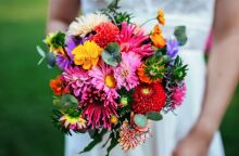 Ποιοι γιορτάζουν σήμερα 4 Αυγούστου 2025; Το εορτολόγιο της Athens Voice σου τους θυμίζει. Μην ξεχάσεις να τους δώσεις τις καλύτερες ευχές σου!