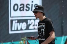 Ρεκόρ κατανάλωσης μπίρας από το κοινό των Oasis: 250.000 πίντες ανά βραδιά στο Γουέμπλεϊ, ξεπερνώντας Coldplay και Τέιλορ Σουίφτ σε πωλήσεις.