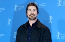 Μετά από 17 χρόνια, το πρότυπο χωριό του Κρίστιαν Μπέιλ για παιδιά σε αναδοχή στο Λος Άντζελες ετοιμάζεται να υποδεχτεί τις πρώτες οικογένειες.