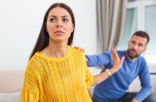 Η ειδικός Ρέιτσελ Μπάουι αποκαλύπτει τη φράση που μπορεί να προλάβει καβγάδες σε μια σχέση και να οδηγήσει σε πιο υγιή, ουσιαστική επικοινωνία.