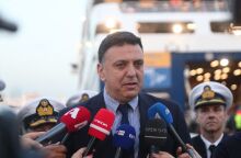 Ο Βασίλης Κικίλιας ενισχύει τους ελέγχους στα ημερόπλοια για την ασφάλεια των επιβατών και την ομαλή λειτουργία της ακτοπλοΐας.