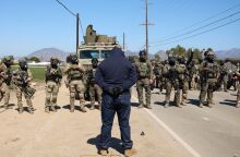 Ο πληθυσμός των μεταναστών στις ΗΠΑ μειώθηκε κατά περισσότερο από ένα εκατομμύριο άτομα, εν μέσω αυστηρής πολιτικής Τραμπ και καταστολής 