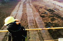 Ο Μελαγχολικός Εργάτης, μια σπουδαία έρευνα του Άρη Ασπρούλη για το βίωμα των μεγάλων αλλαγών