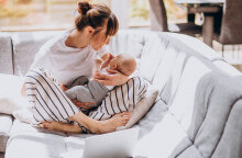 Podcast 40+ | Η μητρότητα χωρίς φίλτρα: Τι χάνεις και τι κερδίζεις