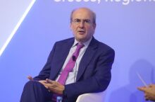 Χατζηδάκης: Η αύξηση των εισοδημάτων έρχεται με σοβαρές πολιτικές, όχι από θαυματοποιούς με λεφτόδεντρα