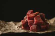 Γιατί εκτοξεύθηκαν οι τιμές στο μοσχαρίσιο κρέας - Τα 20 ευρώ φτάνει πλέον το κιλό