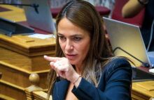 Δόμνα Μιχαηλίδου: Σας ζητώ να σκεφτείτε μια οικογένεια με τρία παιδιά, που το ένα παιδί από τα τρία έχει αναπηρία