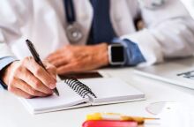 Ιπποκράτειο: Αναβλήθηκε για τις 22 Σεπτεμβρίου η δίκη του γιατρού που κατηγορείται για δωροληψία - Επικαλέστηκε τραυματισμό - Απών ήταν και ο μάρτυρας-κατήγορος