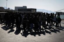 Σε λιγότερο από 24 ώρες, πάνω από 275 μετανάστες διασώθηκαν στα ανοιχτά της Γαύδου, με FRONTEX και Λιμενικό να εντείνουν τις επιχειρήσεις.