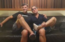 Ο Γιώργος Μαζωνάκης επιστρέφει δυναμικά με ζωντανή εμφάνιση στην «Ταράτσα του Φοίβου» στο Άλσος, δίπλα στον Φοίβο Δεληβοριά και τη Χριστίνα Σαμαρά.