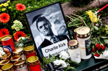 Τσάρλι Κερκ: Η δυστοπία τnς πληροφόρησης και το τίμημα της απορρύθμισης 