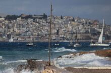 Με ισχυρούς ανέμους έως 8 μποφόρ ο καιρός το Σάββατο - Πού θα κυμανθεί η θερμοκρασία 