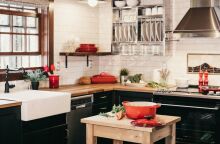 Μικροπλαστικά στην κουζίνα μας: Πού ακριβώς «κρύβονται» και πώς θα καταναλώνουμε λιγότερα