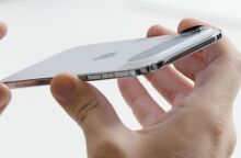 Το iOS 26 της Apple φέρνει νέα χαρακτηριστικά στα iPhone που δίχασαν τους χρήστες - Δείτε πώς να κλείσετε τέσσερις επίμαχες λειτουργίες