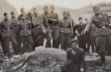 Ιστορικός ταυτοποίησε μέσω ΑΙ τον Ναζί εκτελεστή σε διαβόητη φωτογραφία του Ολοκαυτώματος