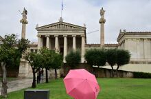 Άστατος καιρός το Σάββατο με τοπικές βροχές κυρίως στα νότια και το Αιγαίο - Η θερμοκρασία πέφτει, φτάνοντας τους 17°C στη Μακεδονία - Βελτίωση από το μεσημέρι.