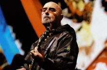 Ο Πολ «Bonehead» Άρθουρς των Oasis ακυρώνει εμφανίσεις λόγω καρκίνου του προστάτη - Δηλώνει ότι ανταποκρίνεται καλά και θα επιστρέψει στο συγκρότημα.