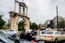 Καιρός: Βροχές, καταιγίδες και άνεμοι έως 7 μποφόρ σε όλη τη χώρα τη Δευτέρα 6/10, με πτώση θερμοκρασίας κυρίως στα δυτικά και βόρεια