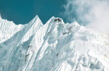 Ορειβάτες περιγράφουν την εφιαλτική χιονοθύελλα στο Έβερεστ: Ένιωσα ότι θα θαφτώ ζωντανός